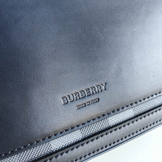 Burberry  D886480