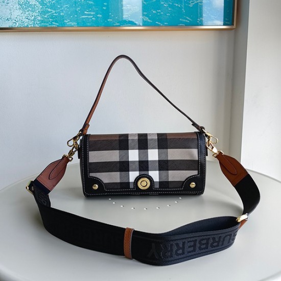 Burberry D886550