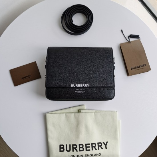 Burberry D886550