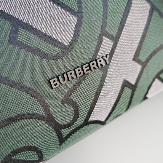 Burberry D886550