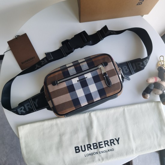 Burberry D886350