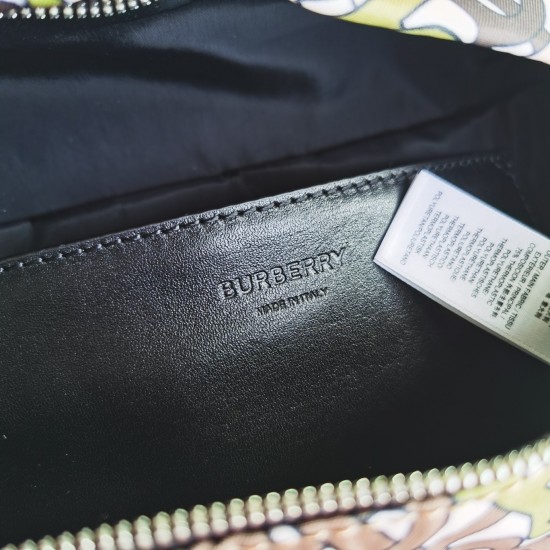 Burberry D886350