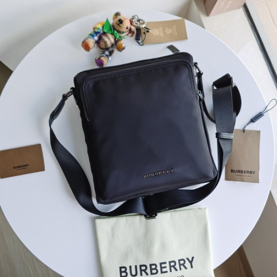 Burberry D886360