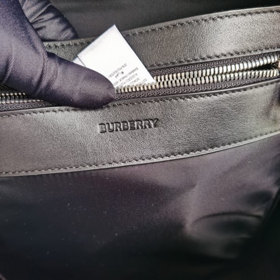 Burberry D886550