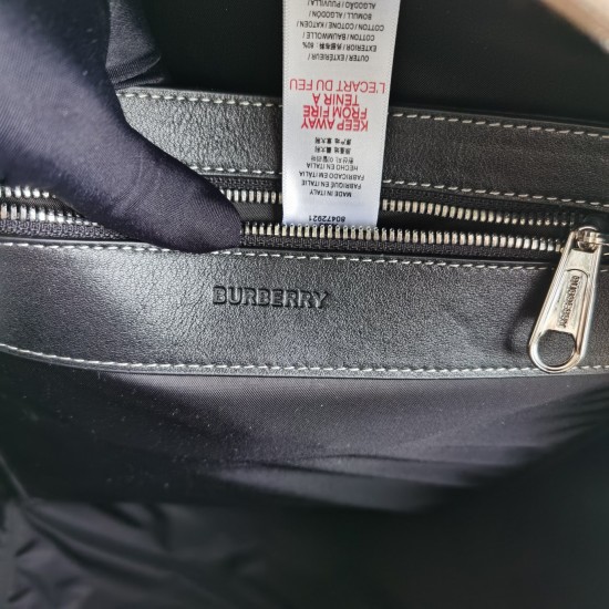 Burberry D886550