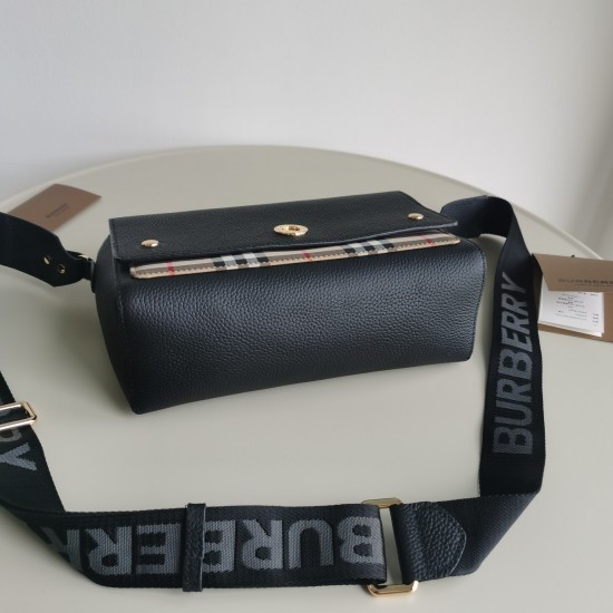 Burberry D886550