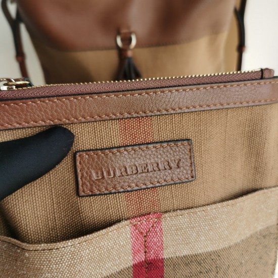 Burberry D886550