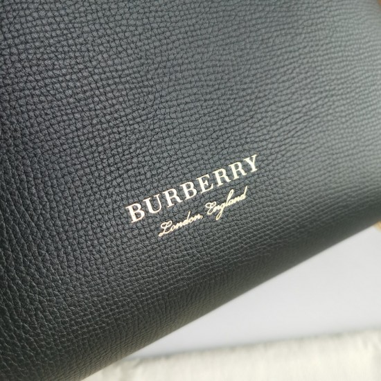 Burberry D886550