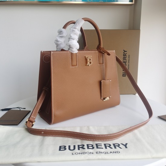 Burberry D886550