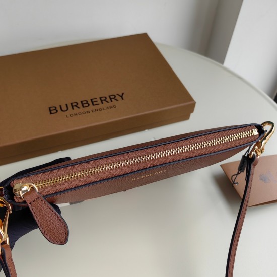 Burberry D886330