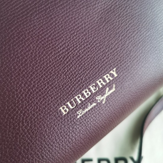 Burberry D886550