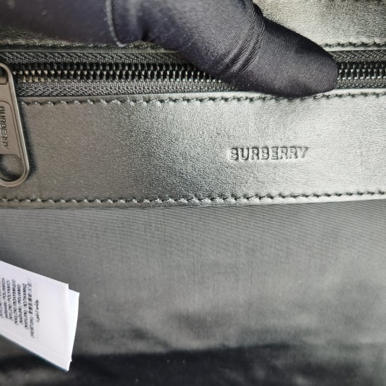 Burberry D886550