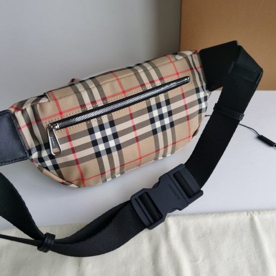 Burberry D886350