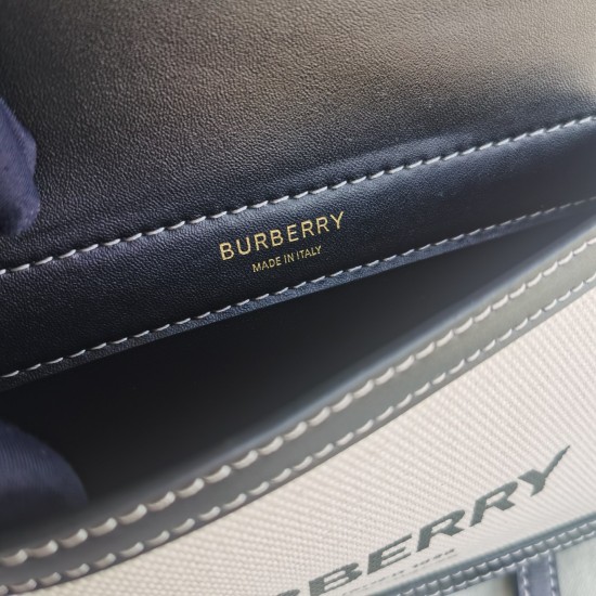 Burberry D886550