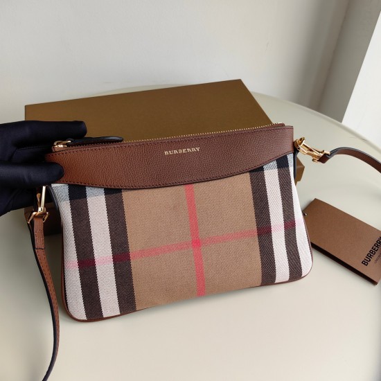 Burberry D886330