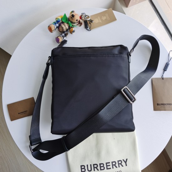 Burberry D886360