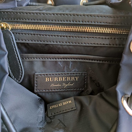 Burberry D886550