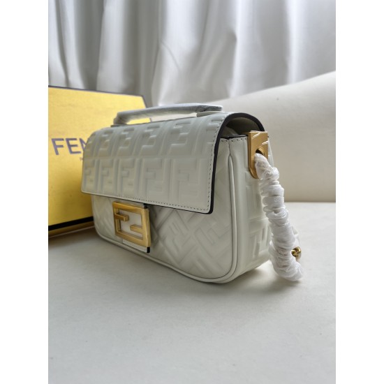 FENDI D886600