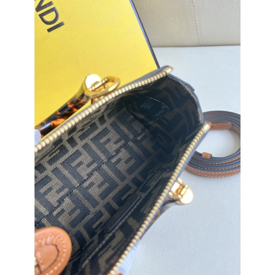 FENDI D886520