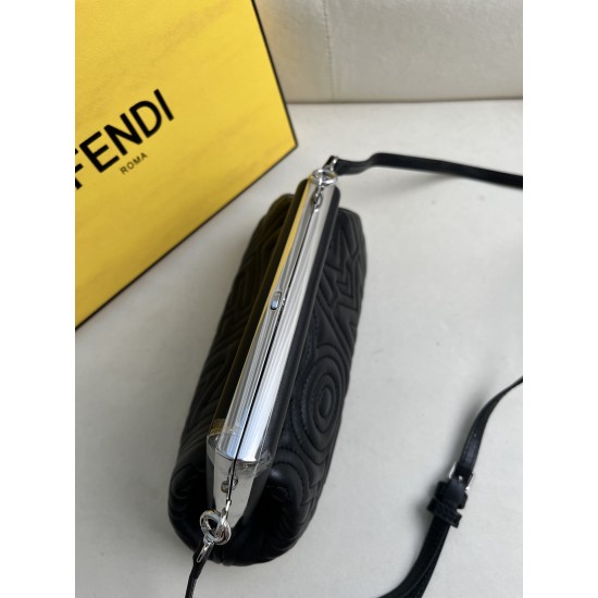 FENDI D886650