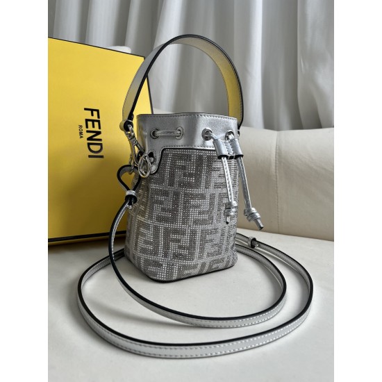 FENDI D8865550