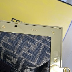 FENDI D886680