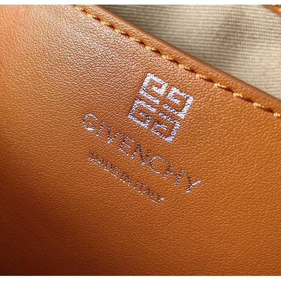 Givenchy D886480