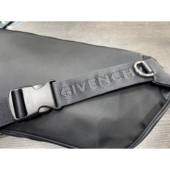 Givenchy D886320