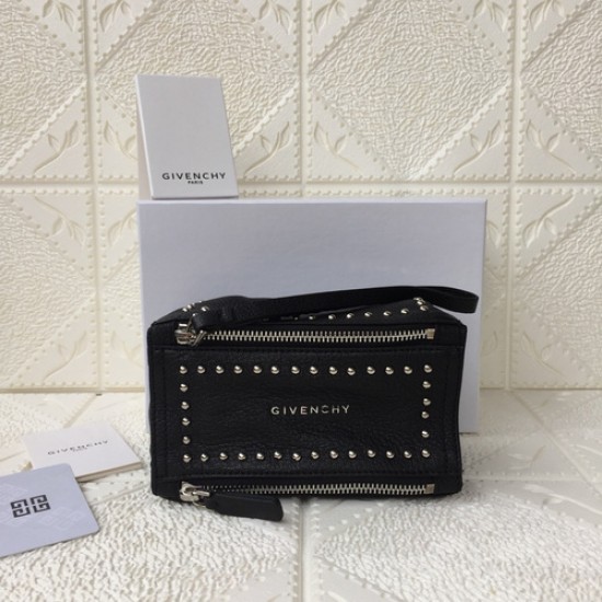 Givenchy D886260