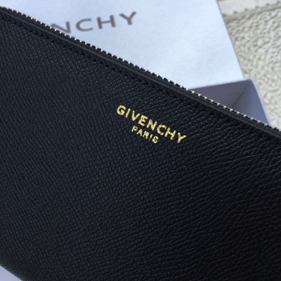 Givenchy  D886130