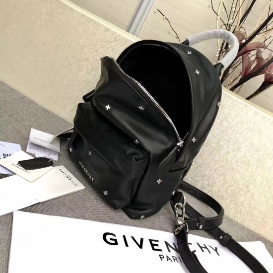 Givenchy D886450