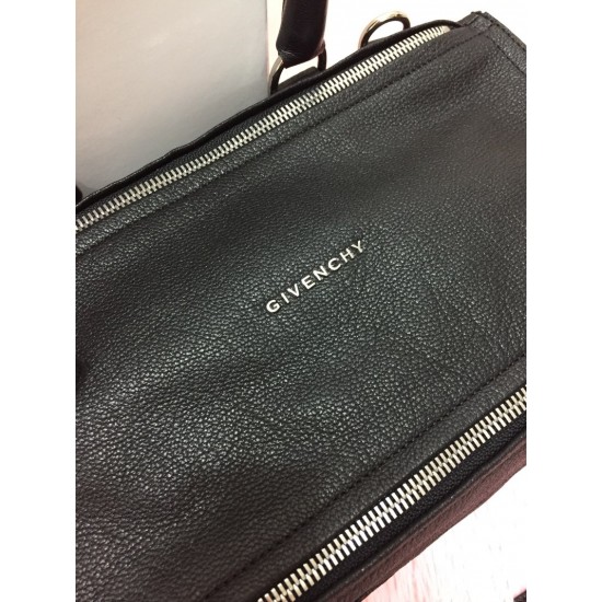 Givenchy D886480