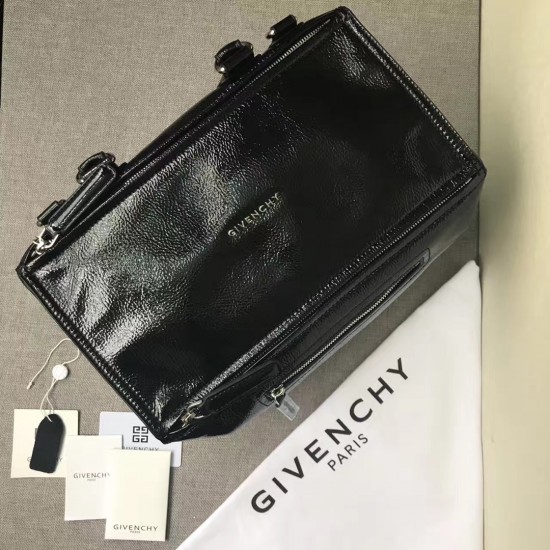 Givenchy D886600