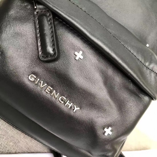 Givenchy D886450