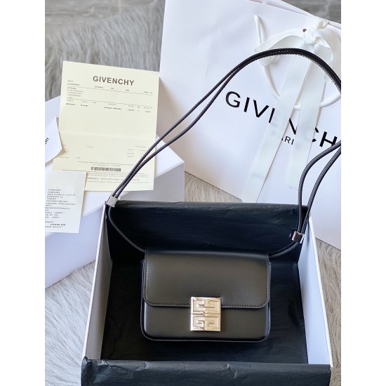 Givenchy D886450