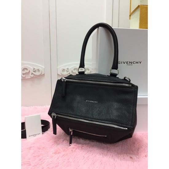 Givenchy D886480