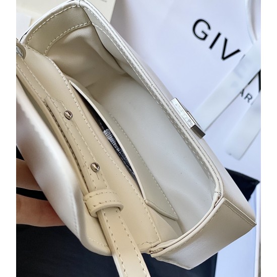 Givenchy D886450