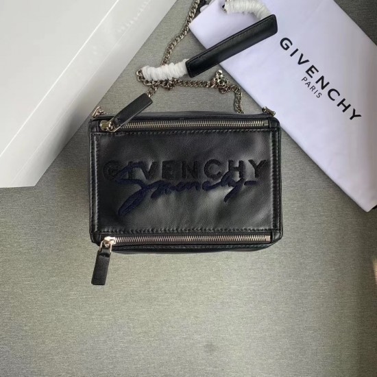 Givenchy D886580