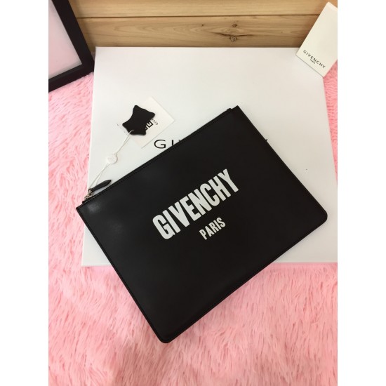 Givenchy D886130