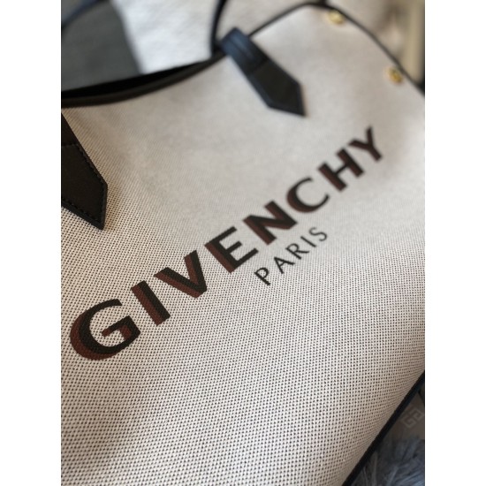 Givenchy D886500