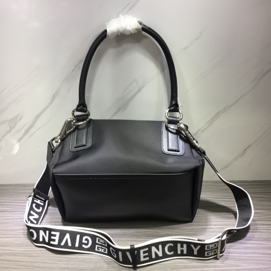 Givenchy D886300