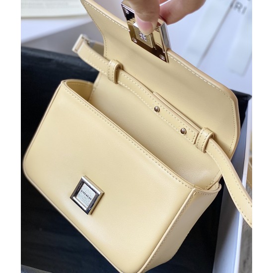 Givenchy D886450