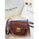 Givenchy  D886750