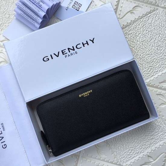 Givenchy  D886130