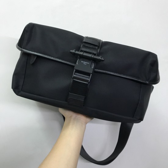 Givenchy D886280