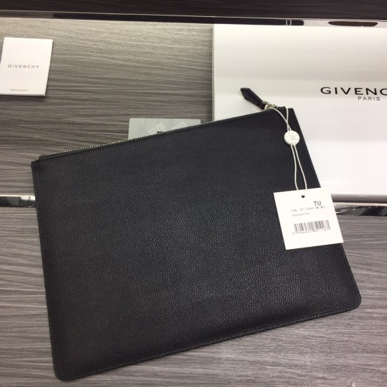 GivenchyD886130