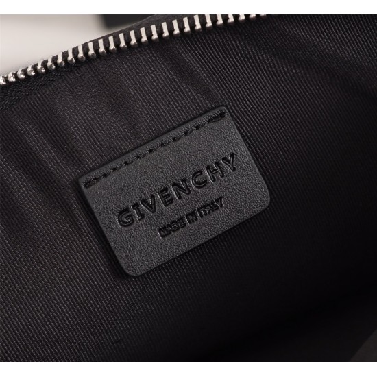 Givenchy D886130