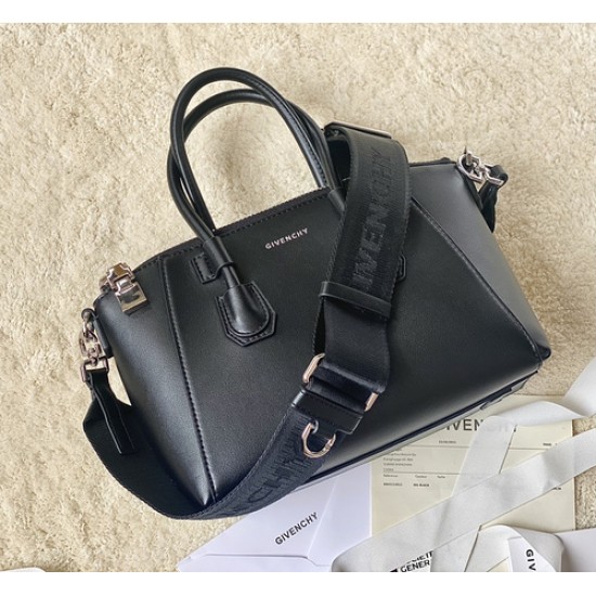 Givenchy D886480