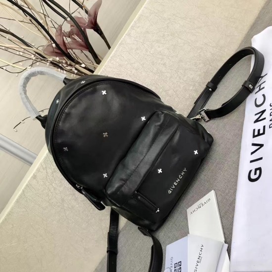 Givenchy D886450