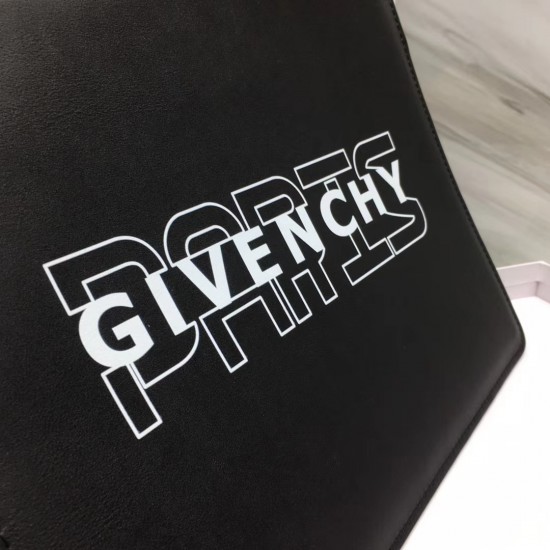 Givenchy D886150